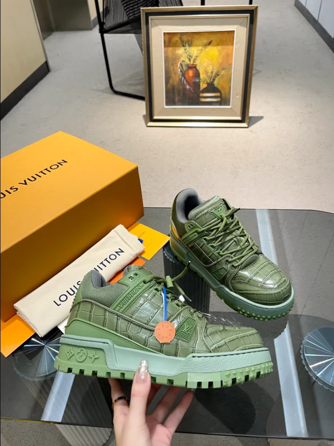 LV TRAINER MAXI SNEAKER