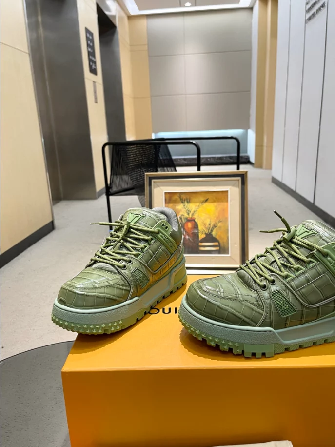 LV TRAINER MAXI SNEAKER