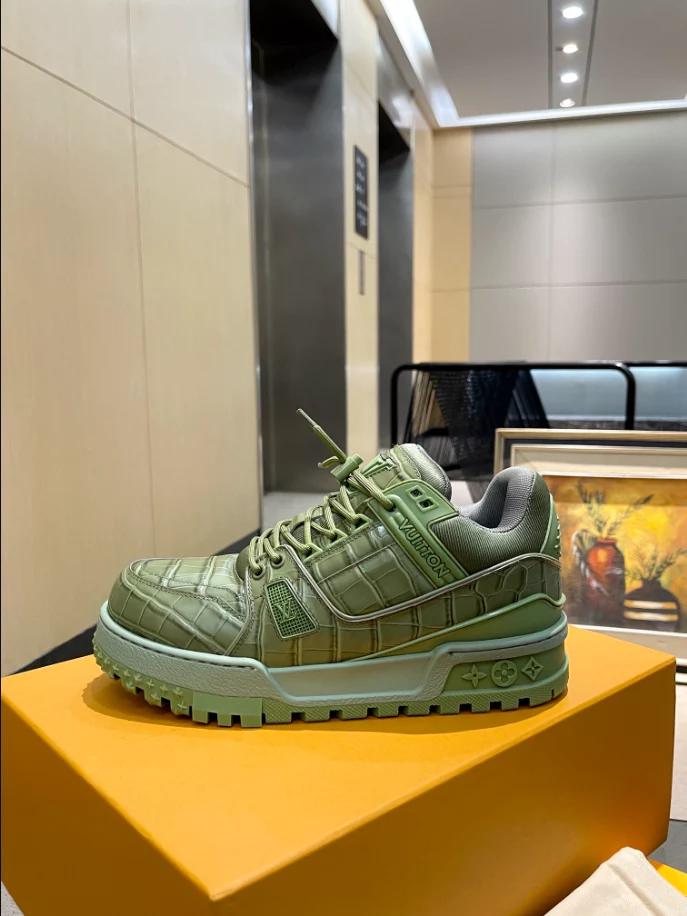 LV TRAINER MAXI SNEAKER