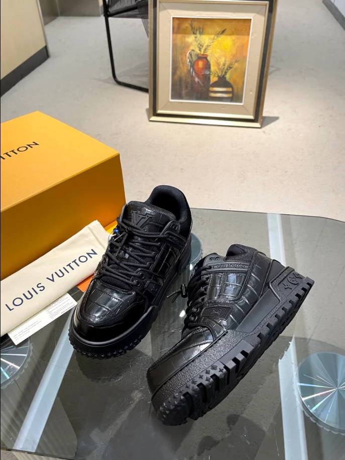LV TRAINER MAXI SNEAKER