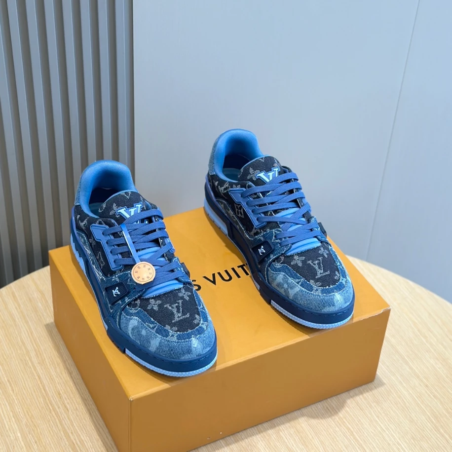 LV Trainer Sneaker