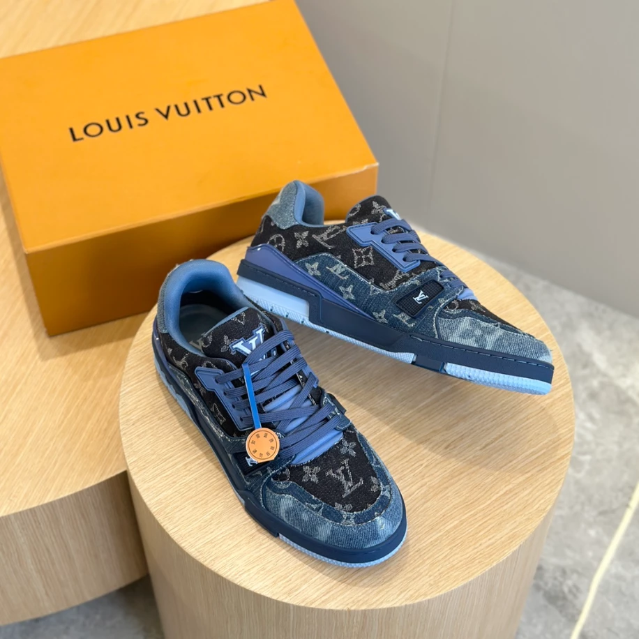 LV Trainer Sneaker