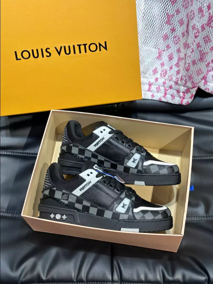 LV Trainer Sneaker