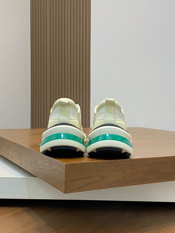 PRADA SNEAKERS - PRD059