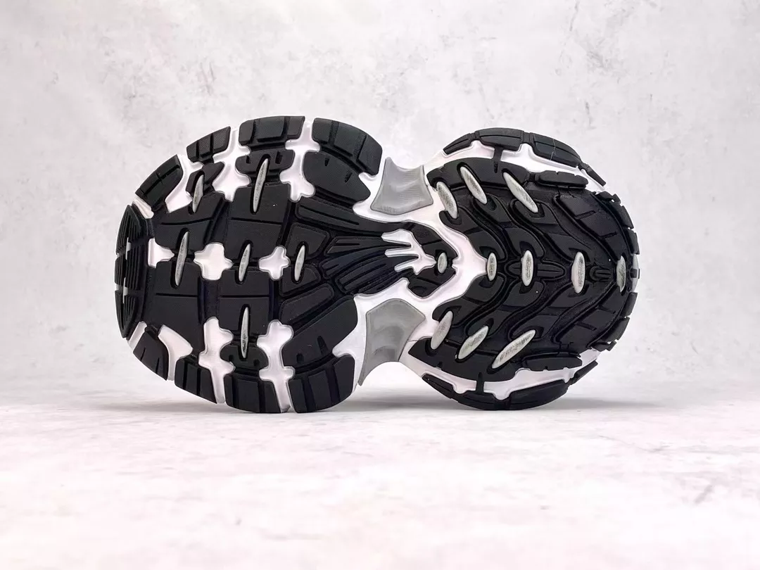 BALENCIAGA MEN'S 10XL SNEAKER IN WHITE/BLACK/GRIS - BB273