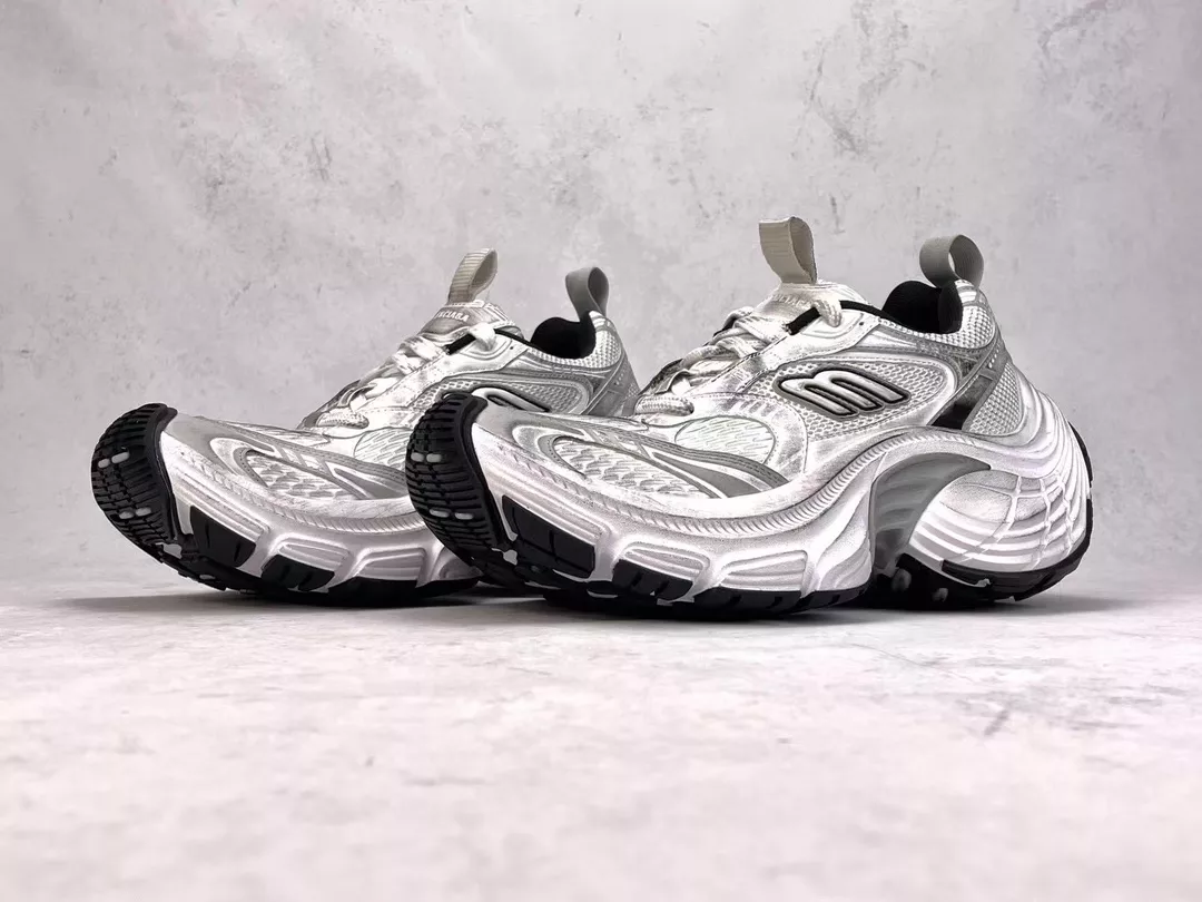 BALENCIAGA MEN'S 10XL SNEAKER IN WHITE/BLACK/GRIS - BB273