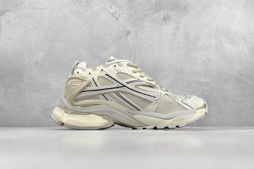 BALENCIAGA RUNNER SNEAKER IN BEIGE NYLON AND SUEDE-LIKE FABRIC - BB267