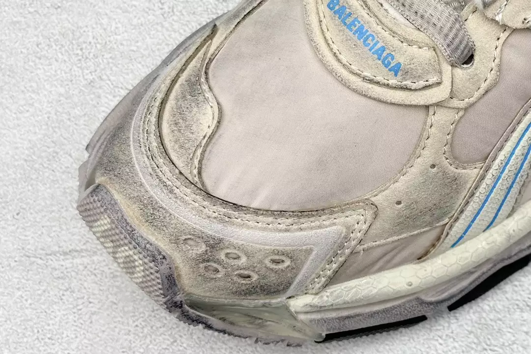 BALENCIAGA RUNNER SNEAKER IN TAUPE/BLUE - BB264