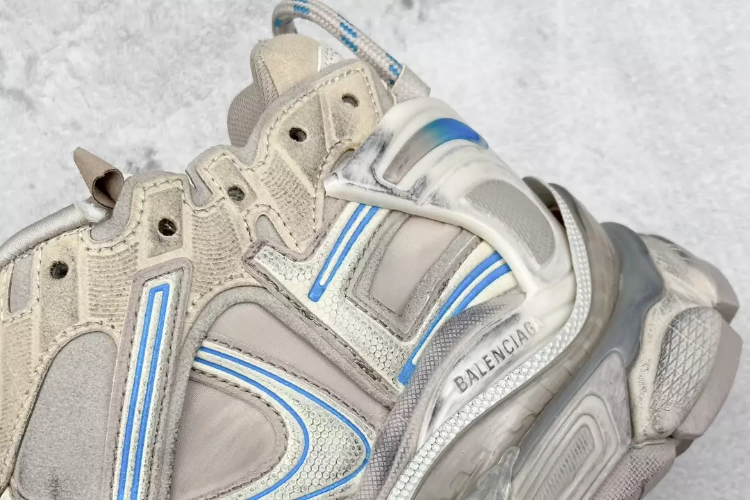 BALENCIAGA RUNNER SNEAKER IN TAUPE/BLUE - BB264