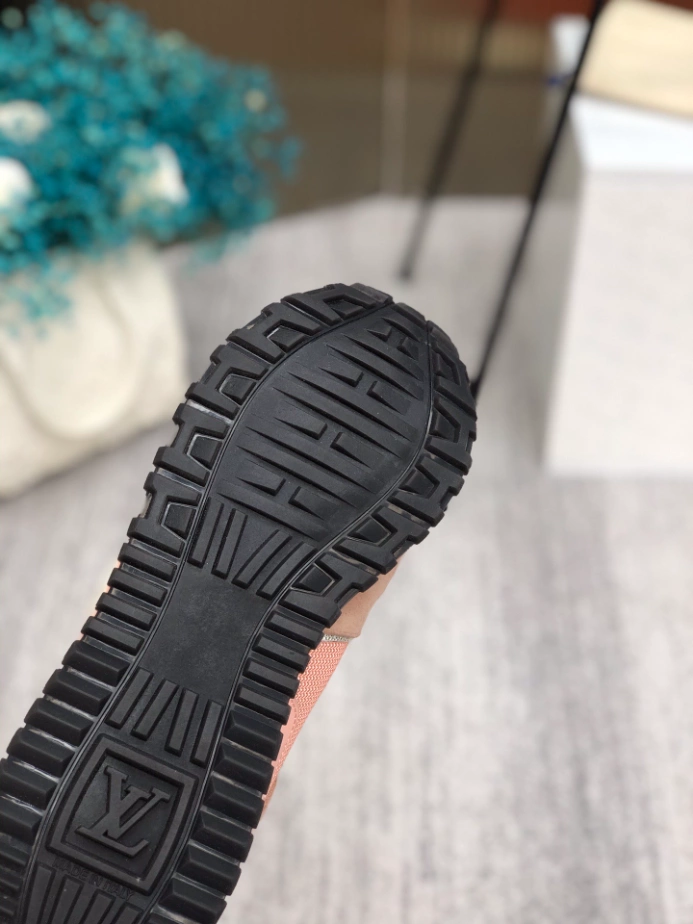 LV RUN AWAY SNEAKER