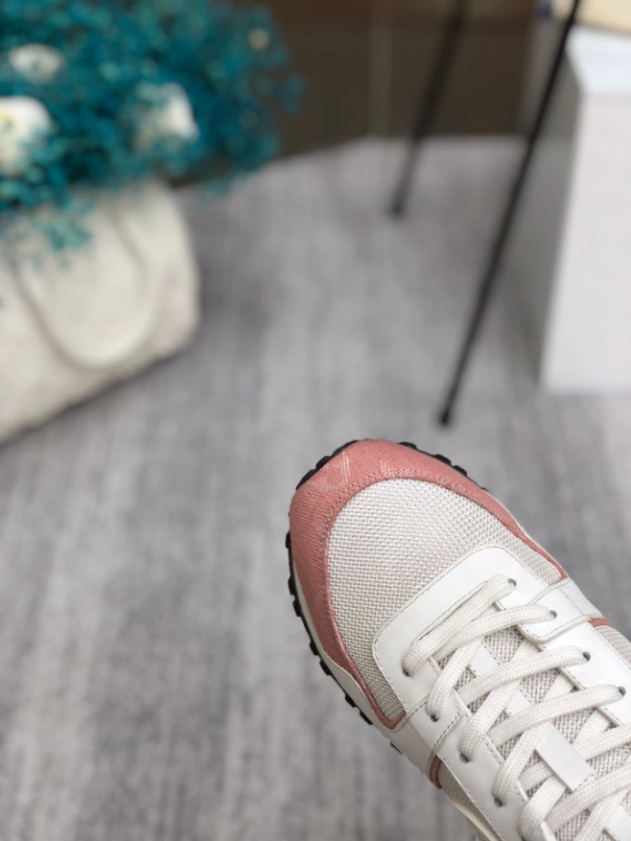 LV RUN AWAY SNEAKER