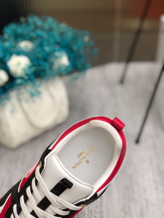 LV RUN AWAY SNEAKER