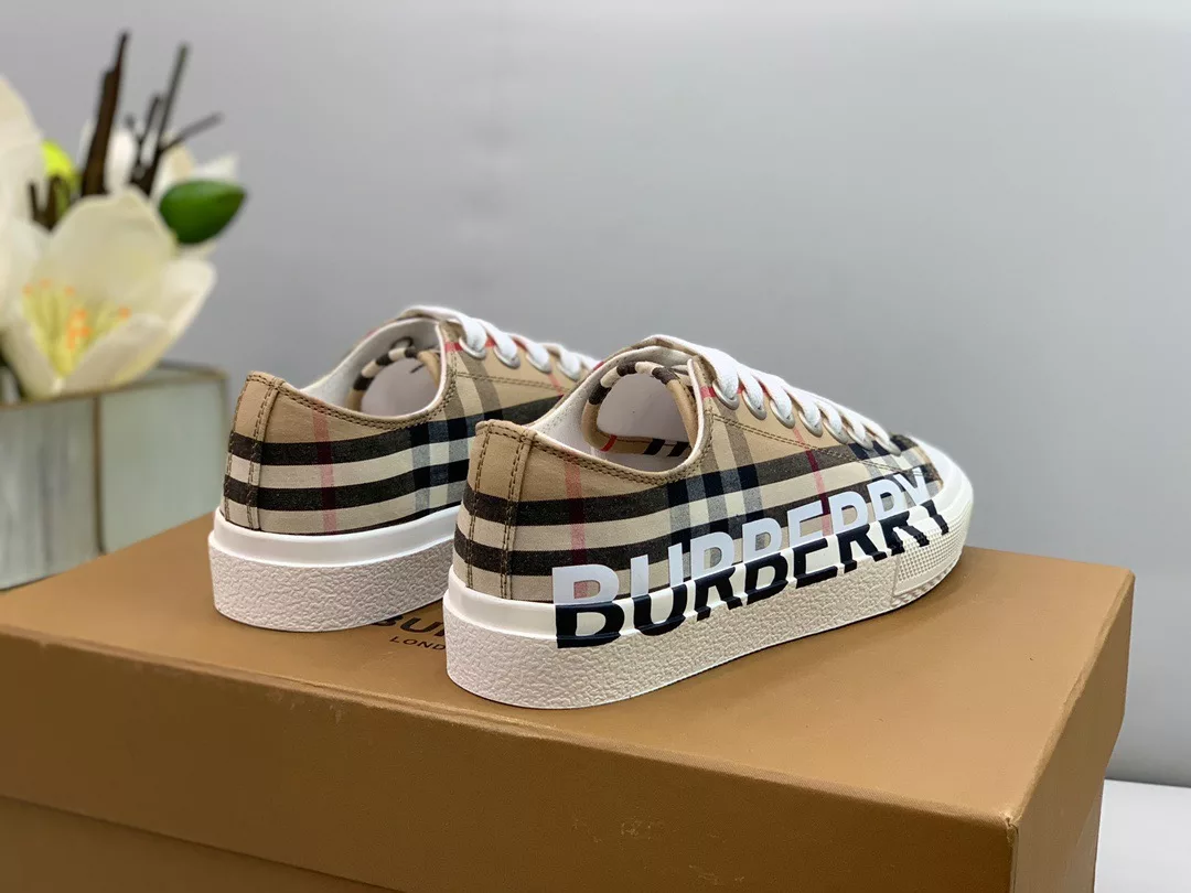 BURBERRY CHECK COTTON SNEAKERS - BBR126