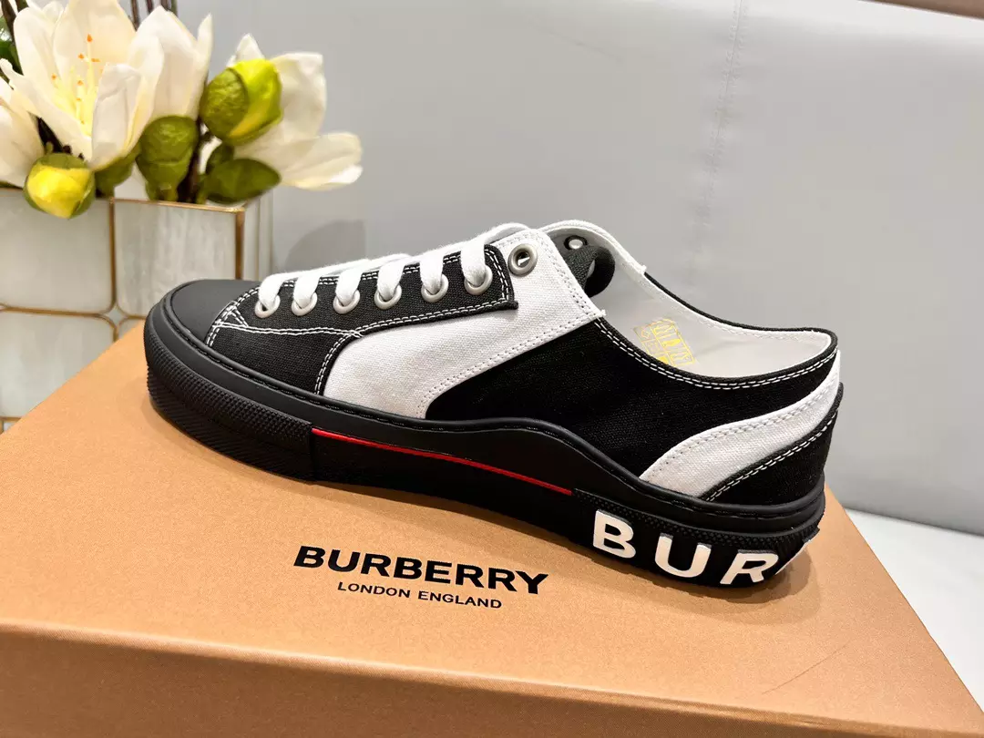 BURBERRY CHECK COTTON SNEAKERS - BBR130