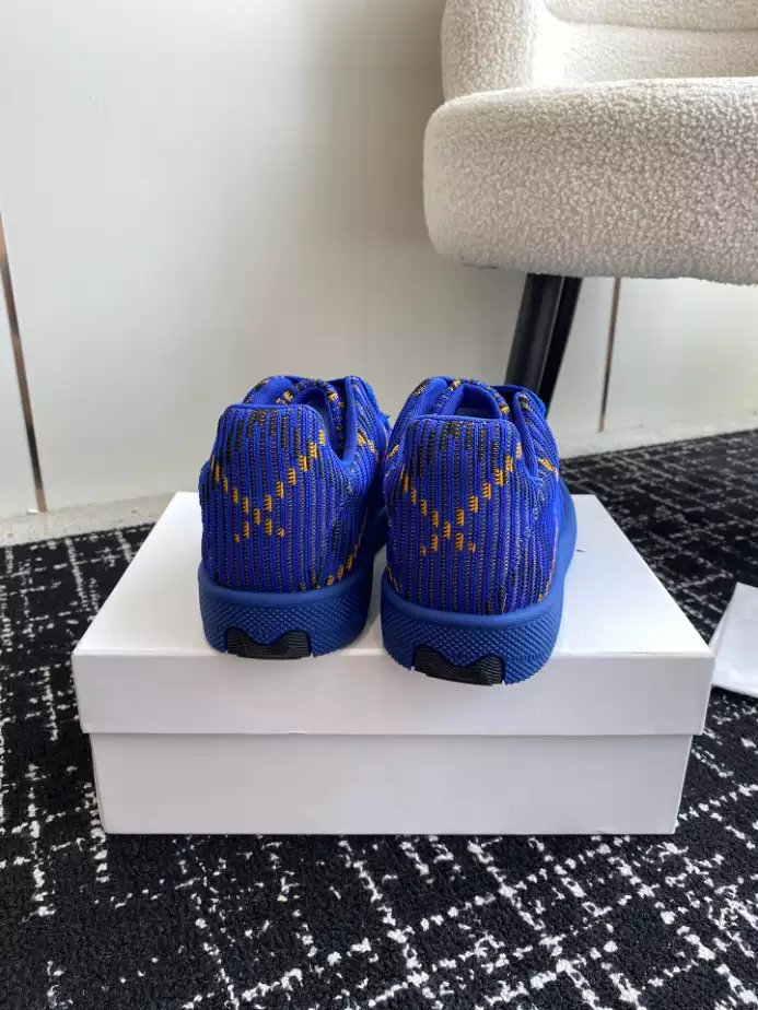 BURBERRY CHECKED KNITTED SNEAKERS - BBR100