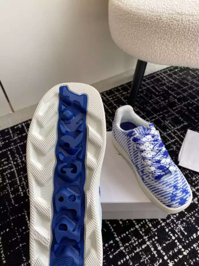 BURBERRY CHECKED KNITTED SNEAKERS - BBR101