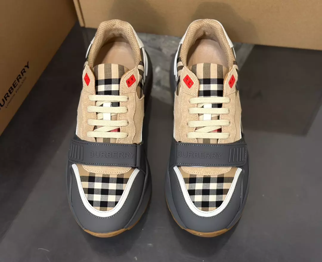 BURBERRY VINTAGE CHECK SNEAKERS - BBR108
