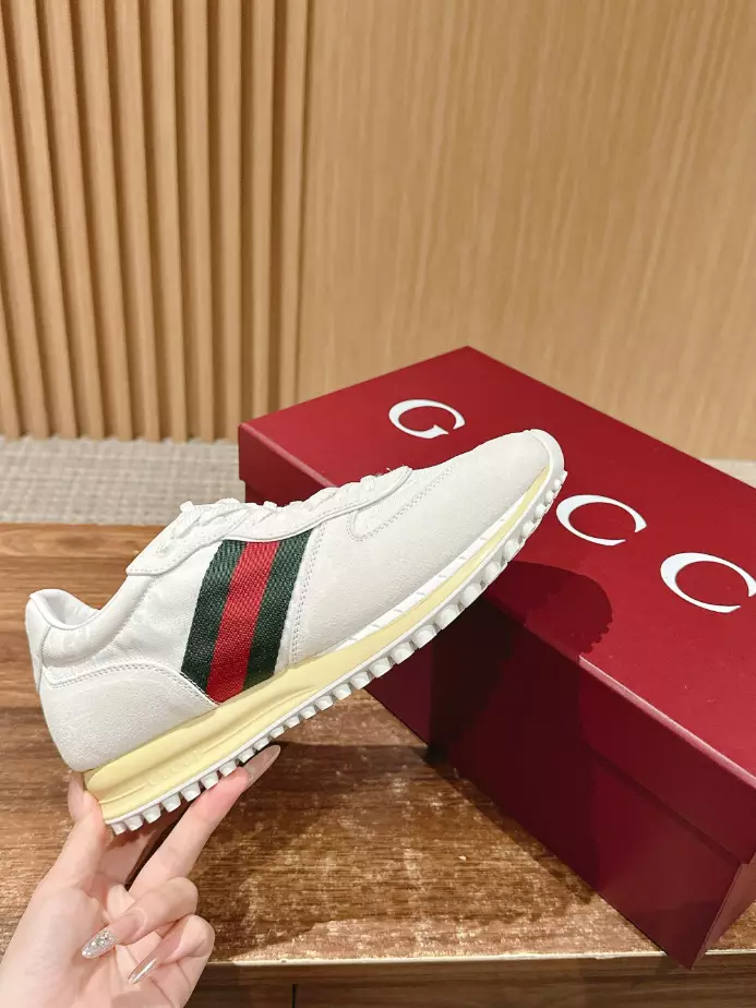 MEN'S GUCCI RE-MOTION SNEAKER - GC267