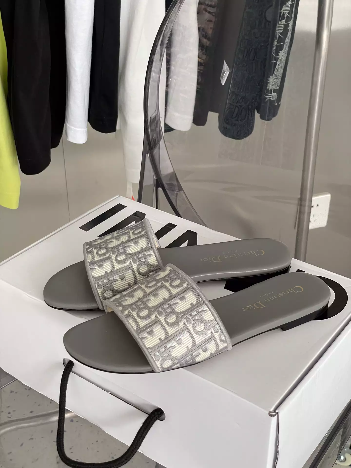 Dior New Arrival - SDD027