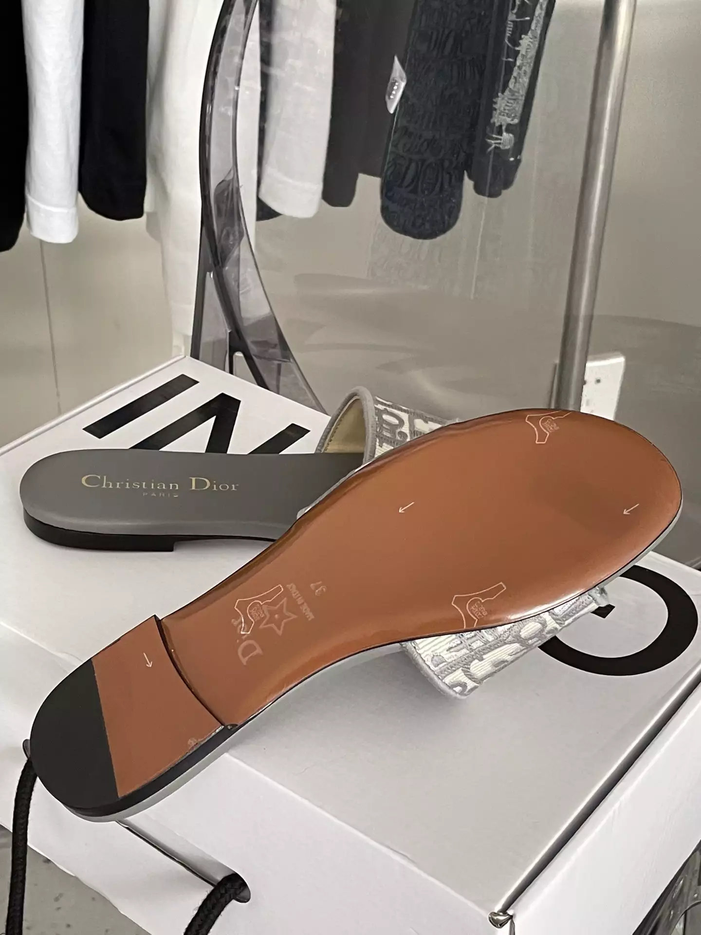 Dior New Arrival - SDD027