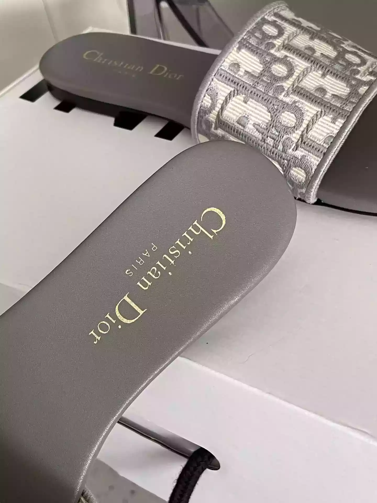 Dior New Arrival - SDD027