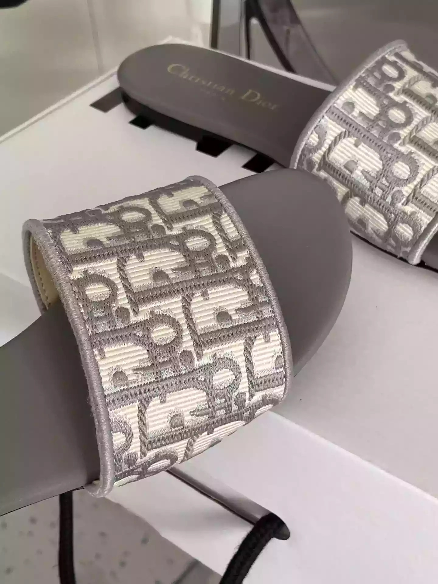 Dior New Arrival - SDD027