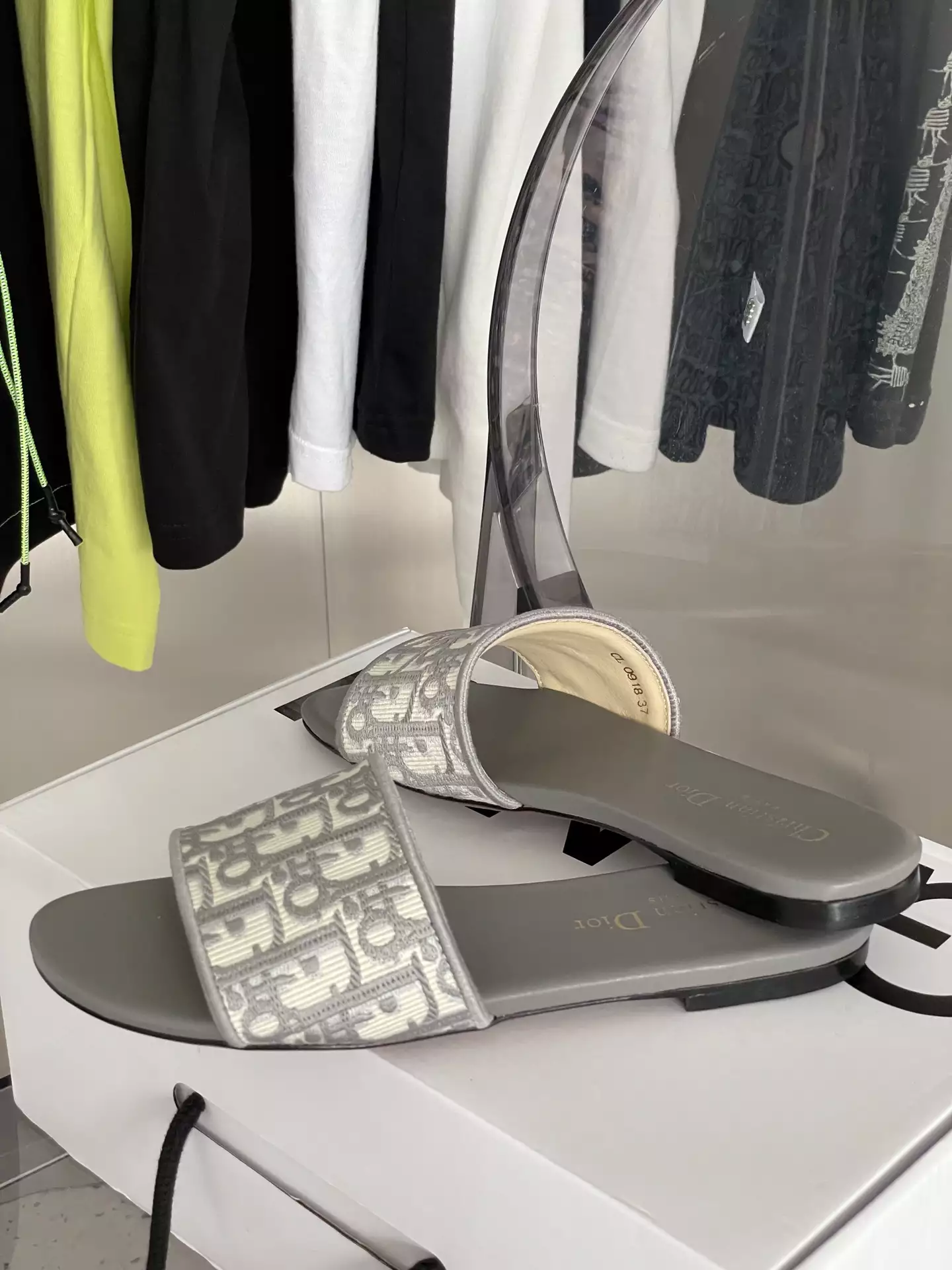 Dior New Arrival - SDD027