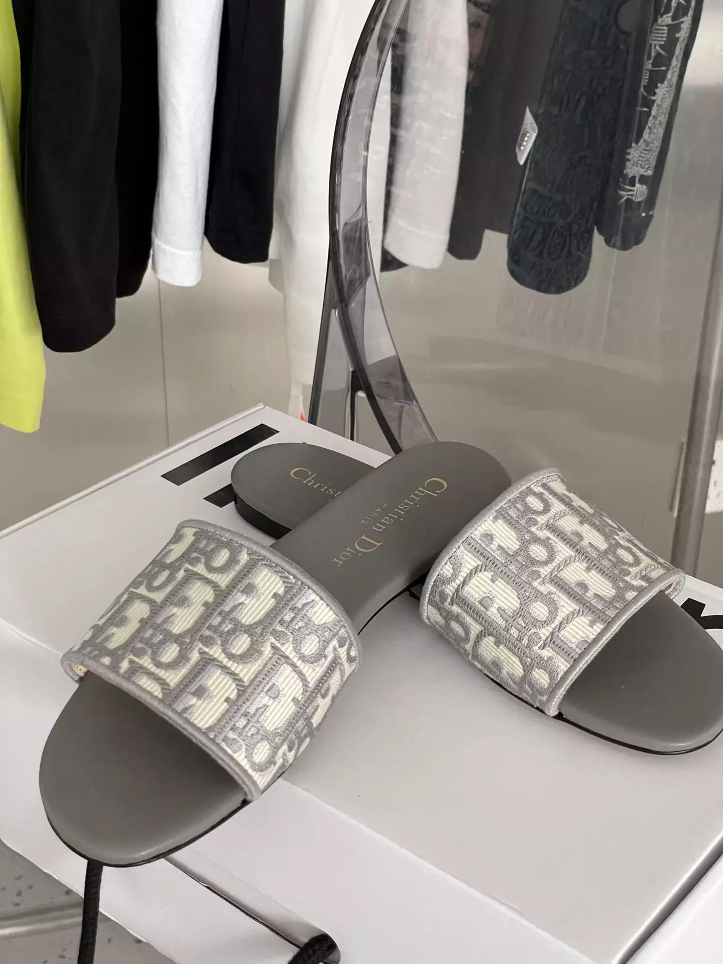 Dior New Arrival - SDD027