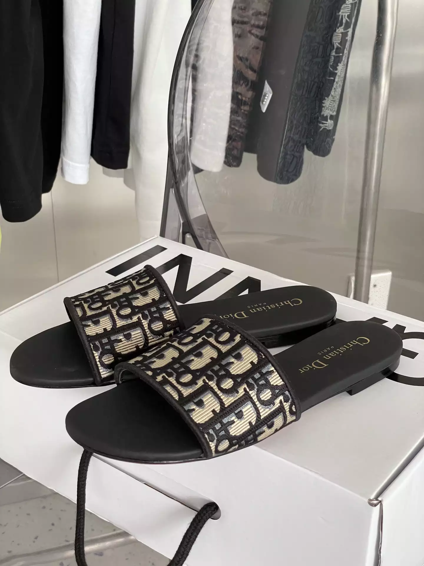 Dior Nnew Arrival - SDD006