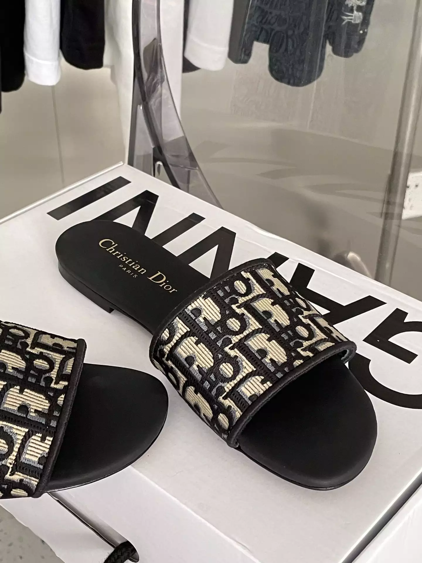 Dior Nnew Arrival - SDD006