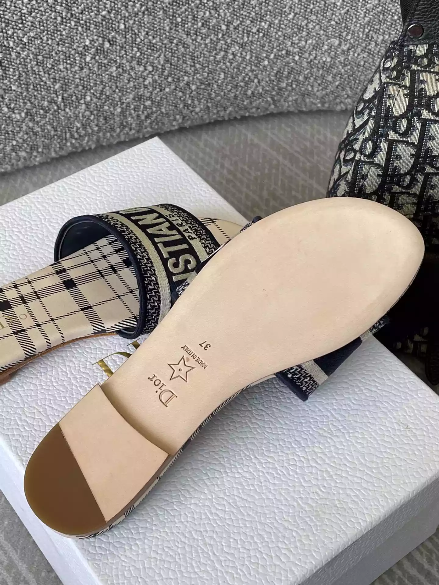Dior Slippers - SDD005
