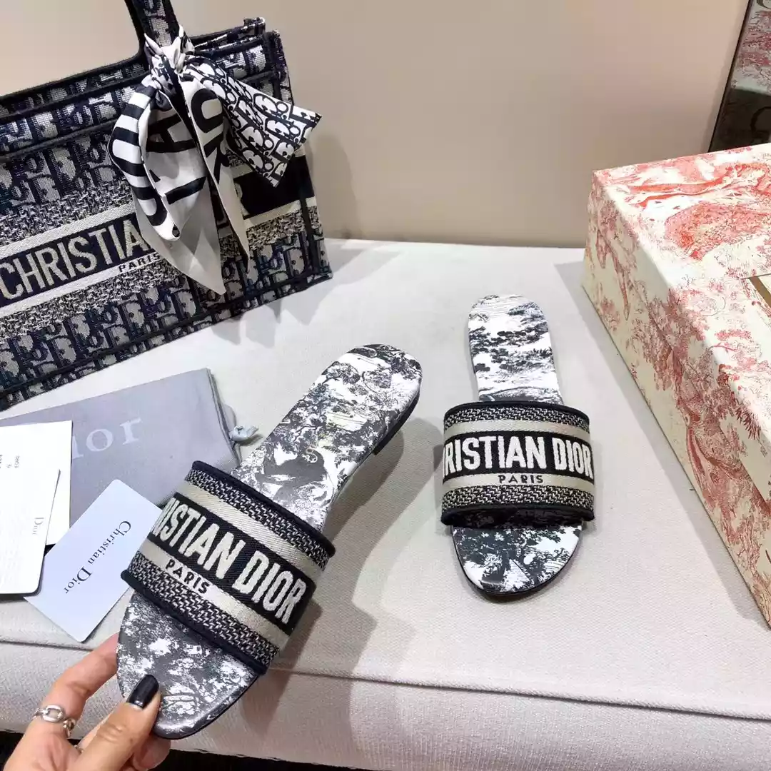 Dior Slippers - SDD011