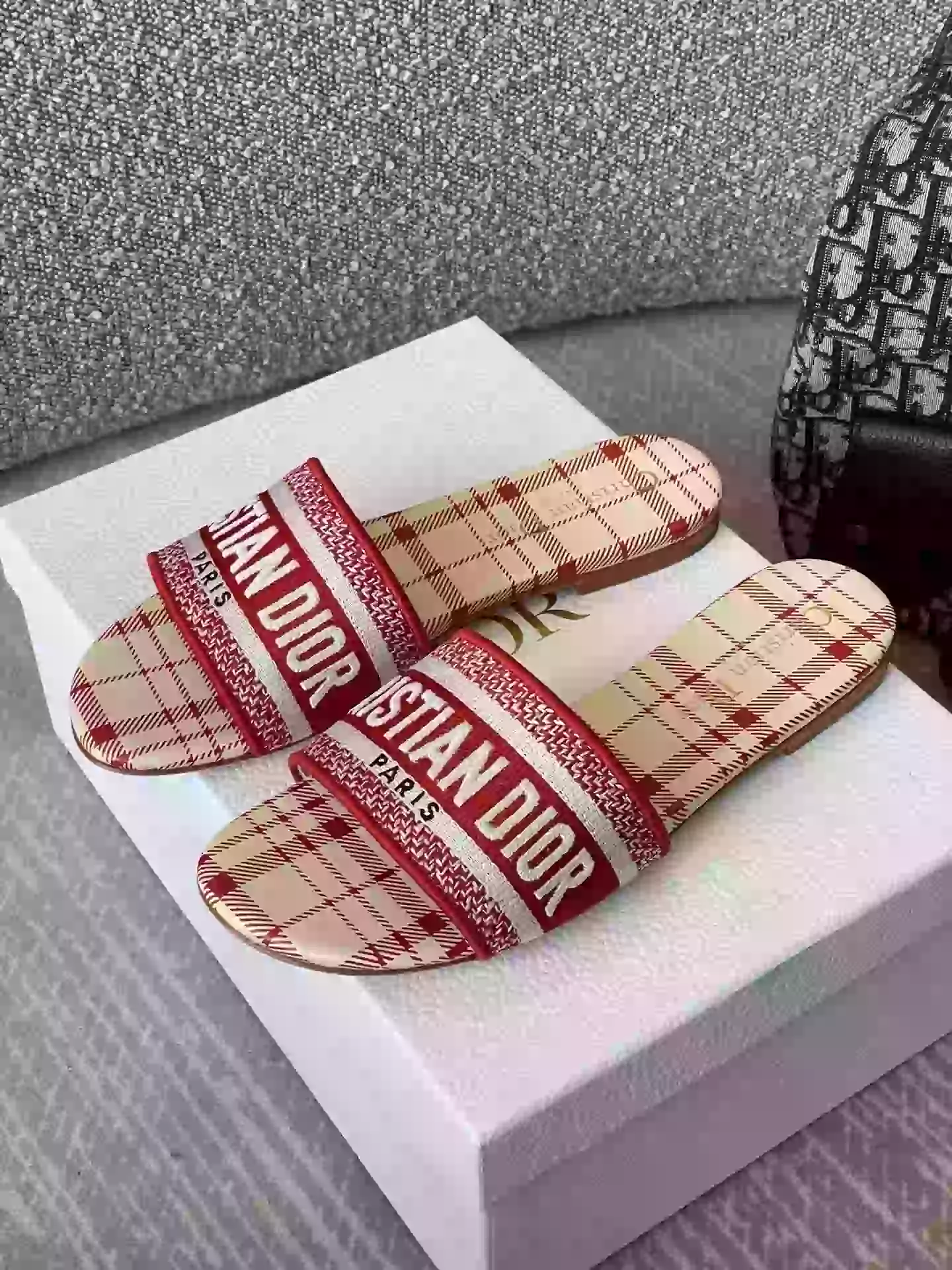 Dior Slippers - SDD024