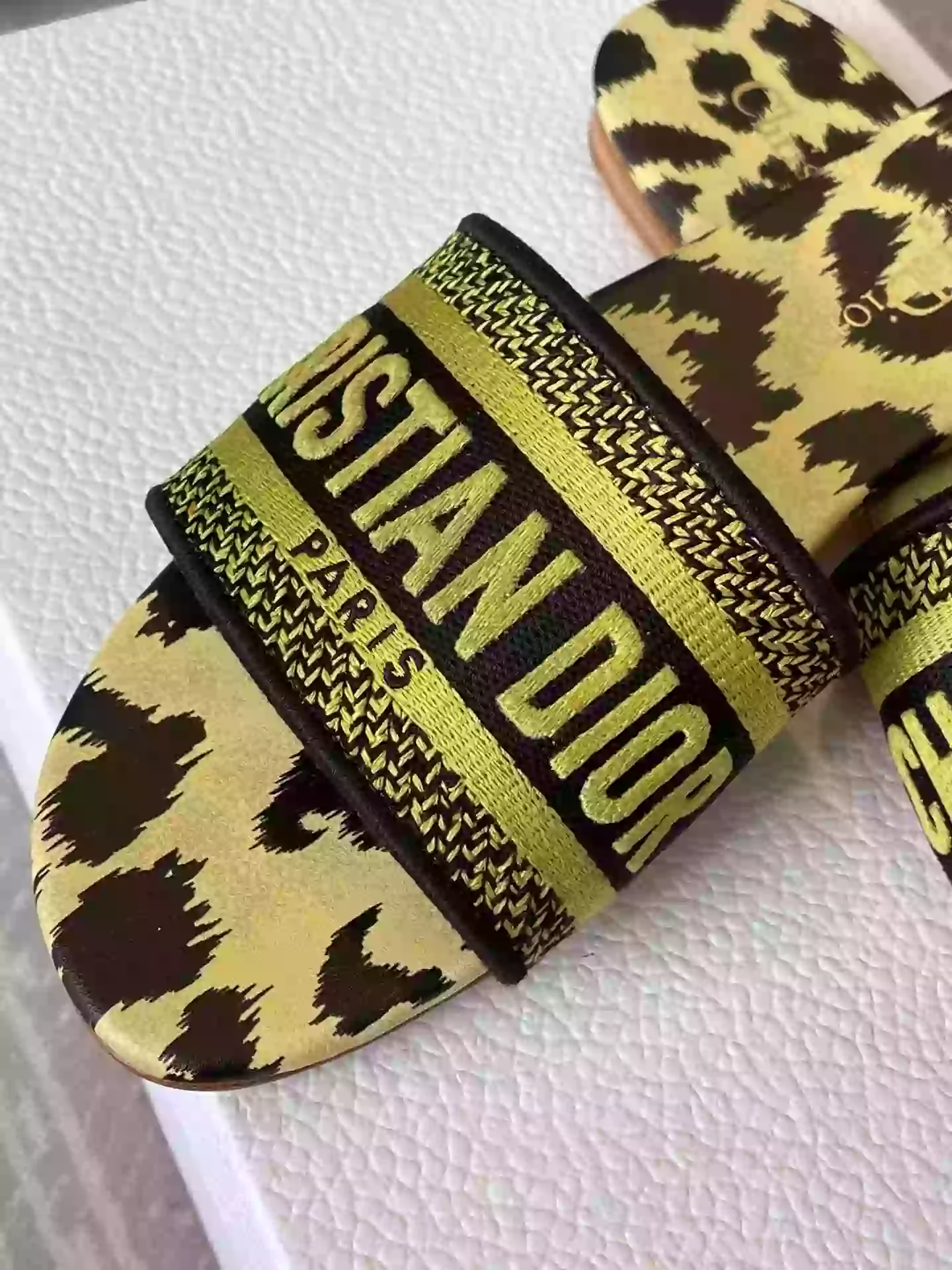 Dior Slippers - SDD026