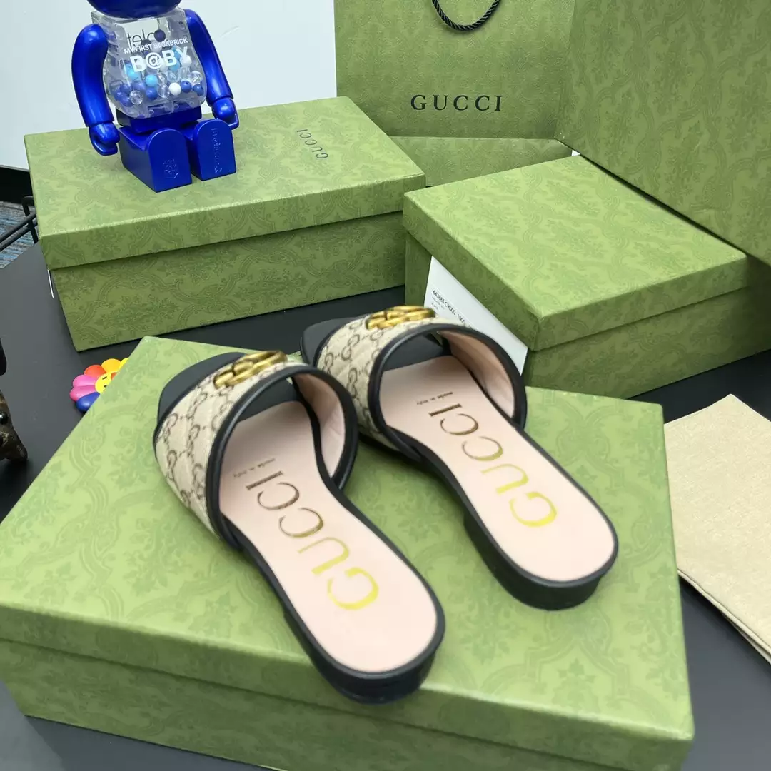 GUCCI SLIPPERS - SDG031