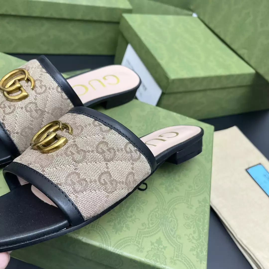 GUCCI SLIPPERS - SDG031