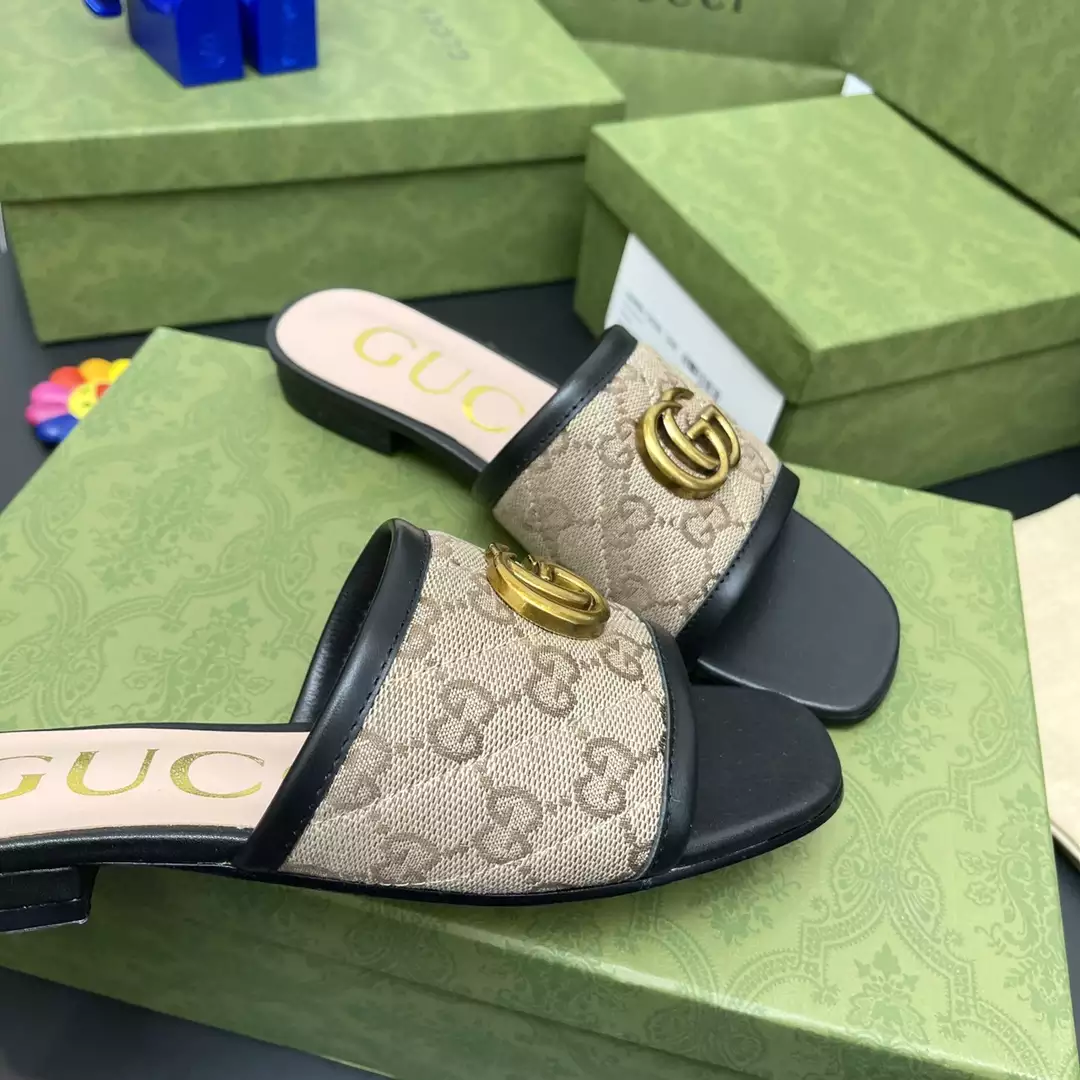 GUCCI SLIPPERS - SDG031