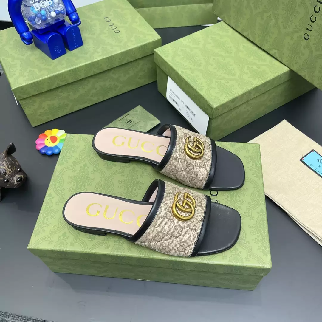GUCCI SLIPPERS - SDG031