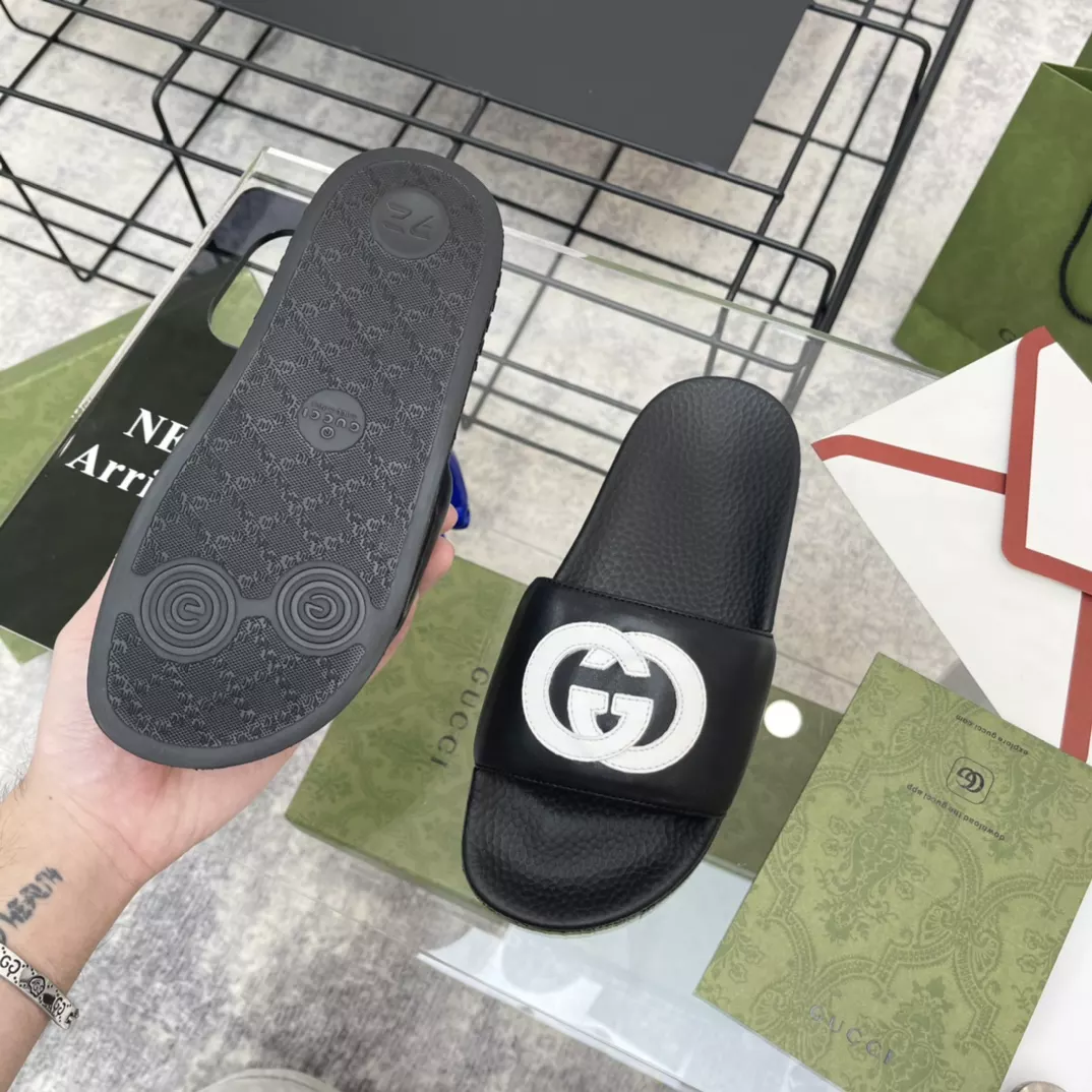 GUCCI SLIPPERS - SDG033