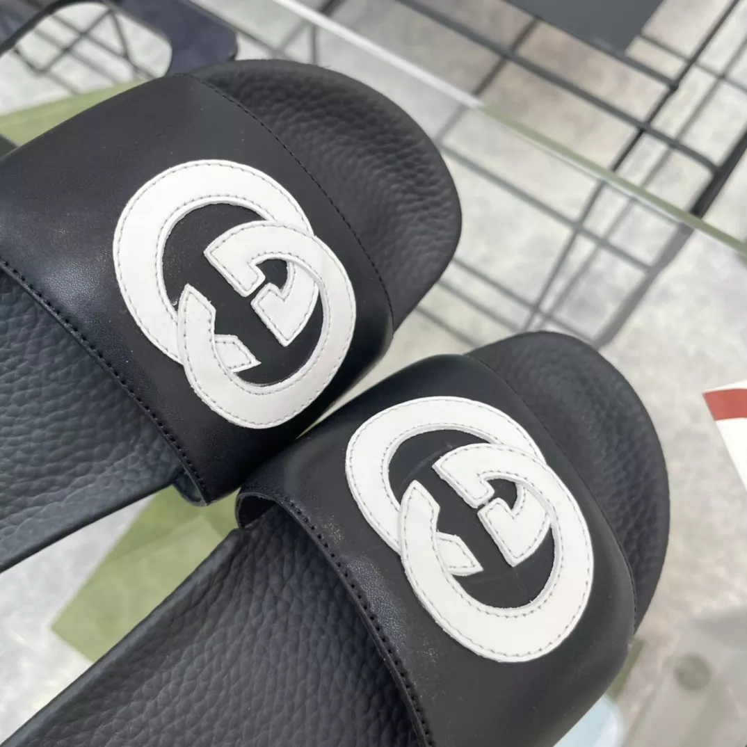 GUCCI SLIPPERS - SDG033