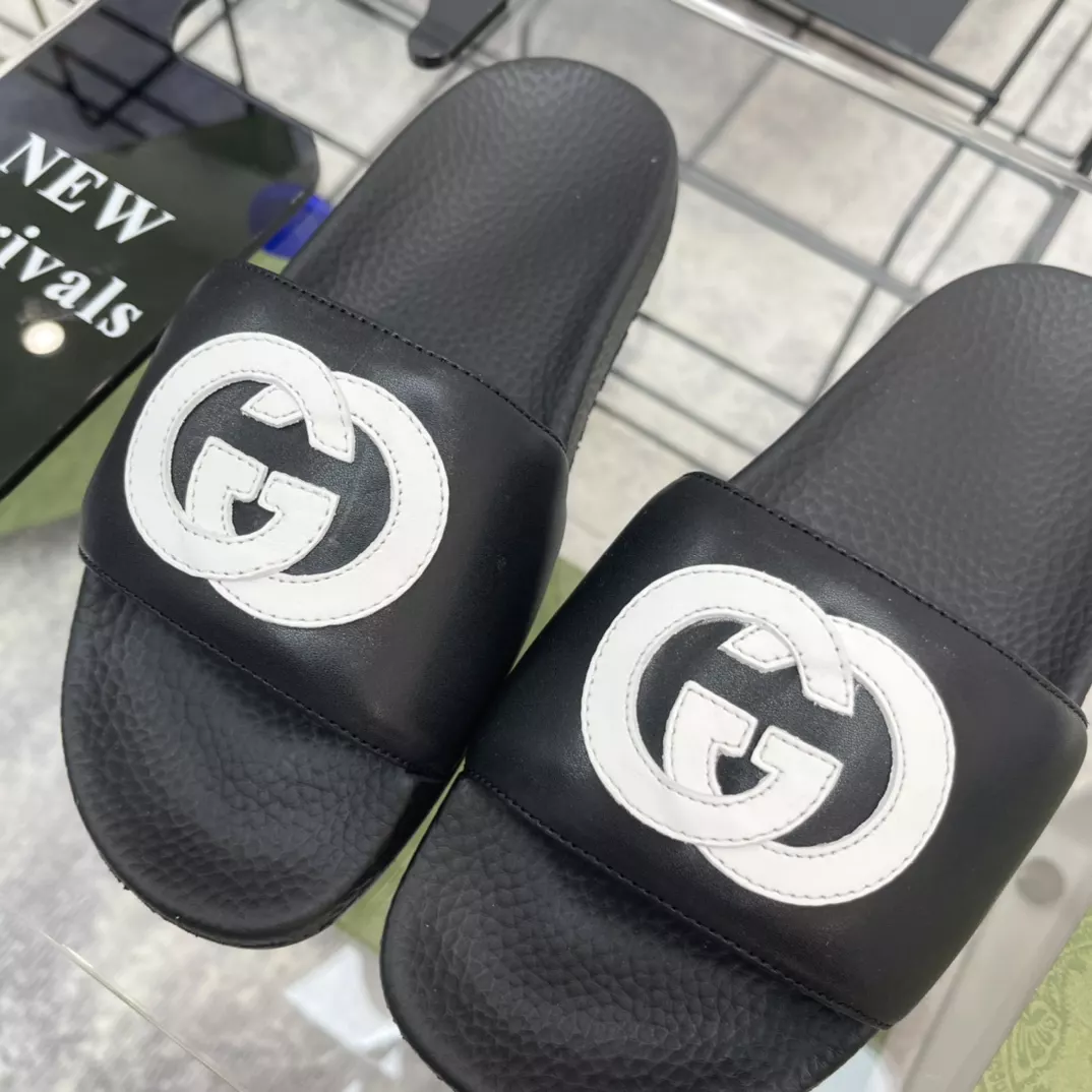 GUCCI SLIPPERS - SDG033