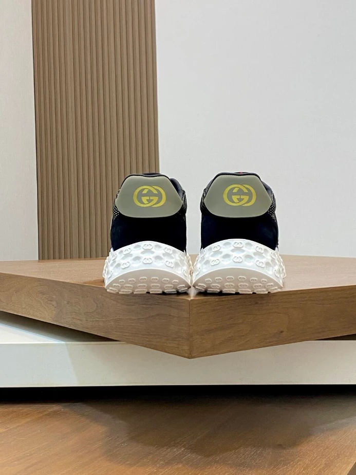 MEN'S GUCCI SNEAKER - GC270