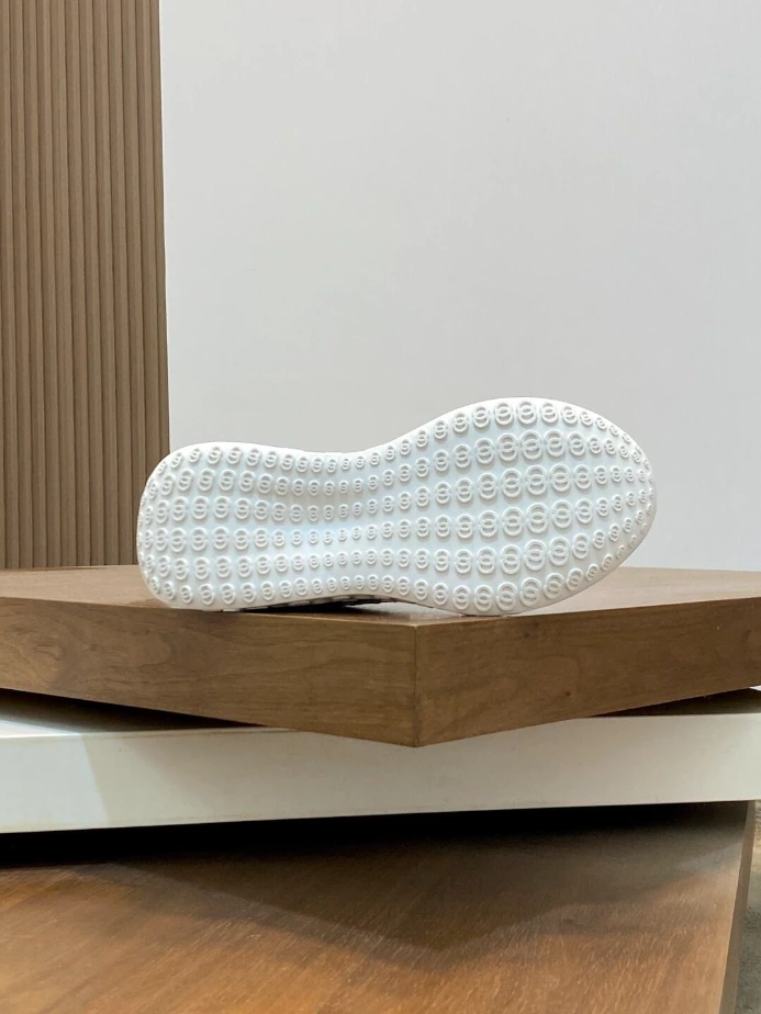 MEN'S GUCCI SNEAKER - GC272